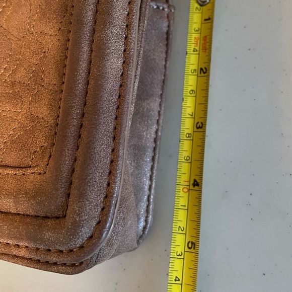 BCBG Purse - NWOT - Picture 6 of 10